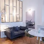 Diamond Apartment