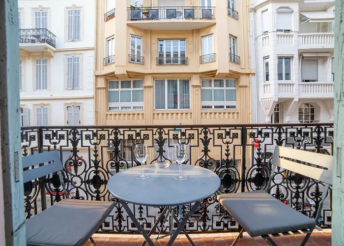 Diamond Apartment