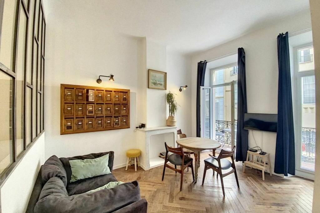 Diamond Apartment *